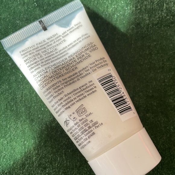 Beauty Bundle with Cosmetic bag - Picture 9 of 9